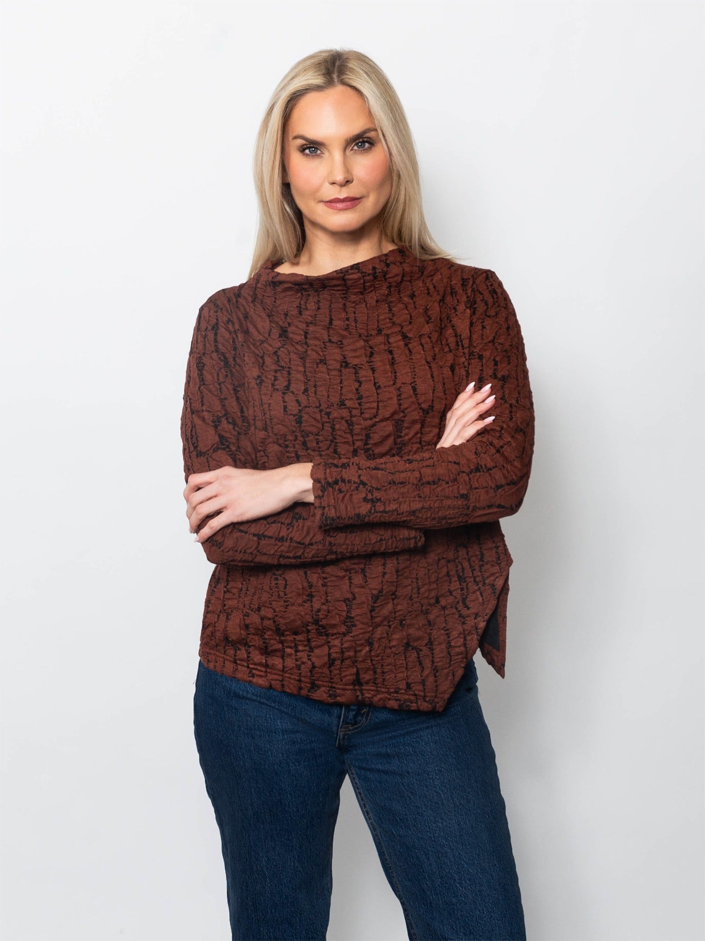 Blister Knit Asymmetrical Hem Top