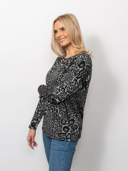 Animal Jacquard Raglan Sleeve Pullover Top