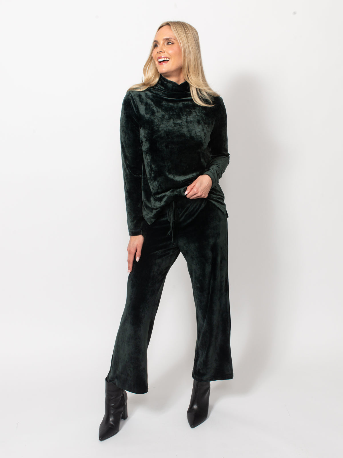 Microfleece Drawstring Cropped Pant