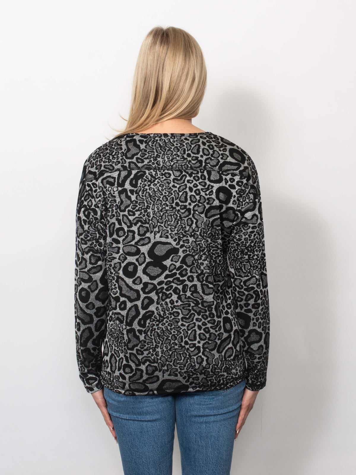 Animal Jacquard Relaxed Fit Long Sleeve Pullover Top