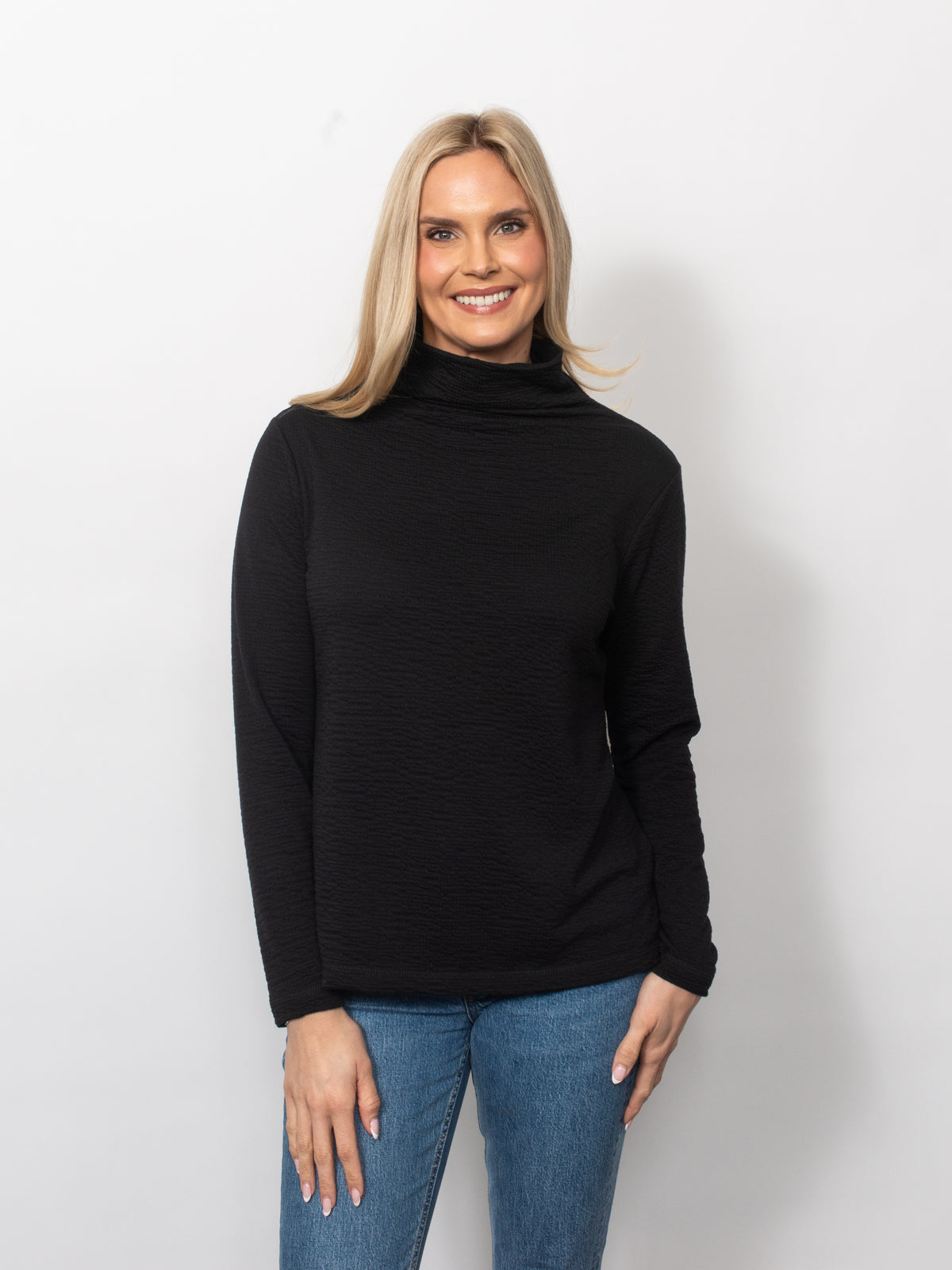 Seersucker Funnel Neck
