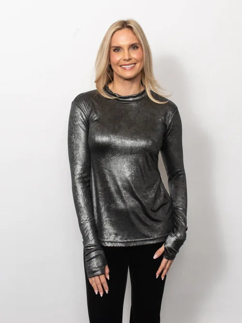 Light Weight Metallics Turtelneck