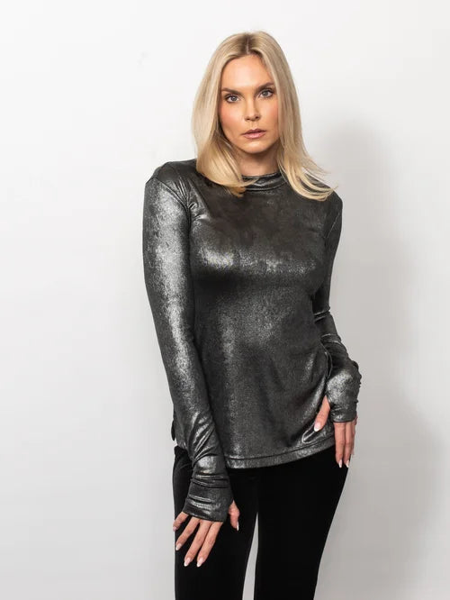 Light Weight Metallics Turtelneck